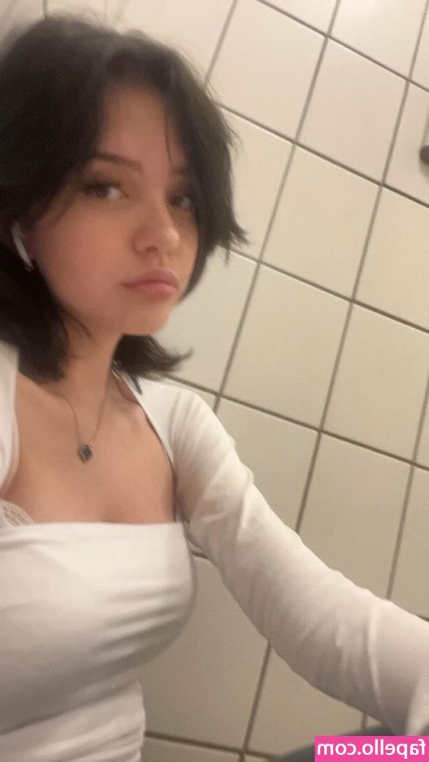 Rose4yu_ [ rose4yu ] - Good slutty thong Thursday