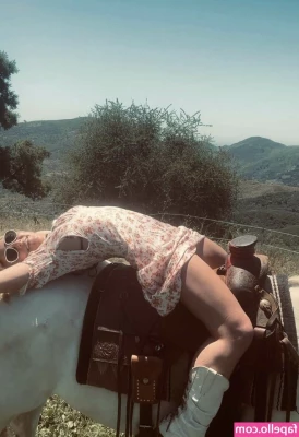 Britney Spears [ britney-spears ] - WANNA SEE ME DO THIS BUT A.) TOPLESS B.) FULL NUDE LEGS UP or C.) ALL
