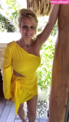 Britney Spears [ britney-spears ] - PVV 40 PICS LATEX  amp  NUDE   SCRIVIMI PER AVERLO Guarda il mio