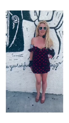 Britney Spears [ britney-spears ] - Looking forward to a sexy New Year  Lots of fun to be had  Love to