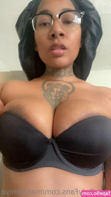 malicemiya - let me show u my naughty side baby 😝