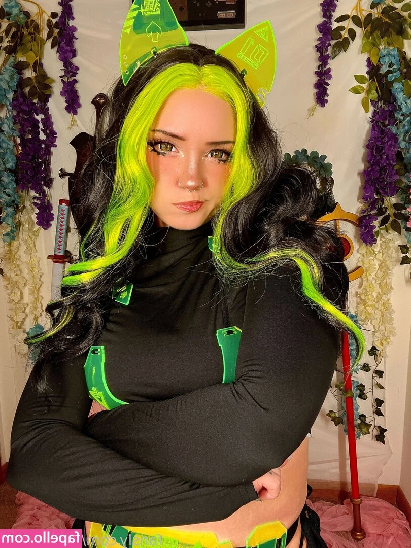 Lotusjayne [ lotusjayne-4 ] - Cute outtake from a new video with @thegothelf that's hitting your