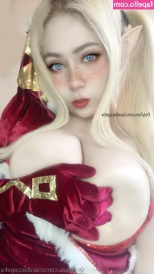 Claudia Coppelia [ claudia-coppelia ] - 💋 Which part of me will you kiss first baby ?