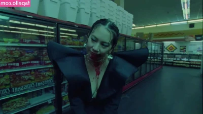 Japanese Breakfast [ japanese-breakfast ] - From Monday I'll be making videocalls 🔥🎬