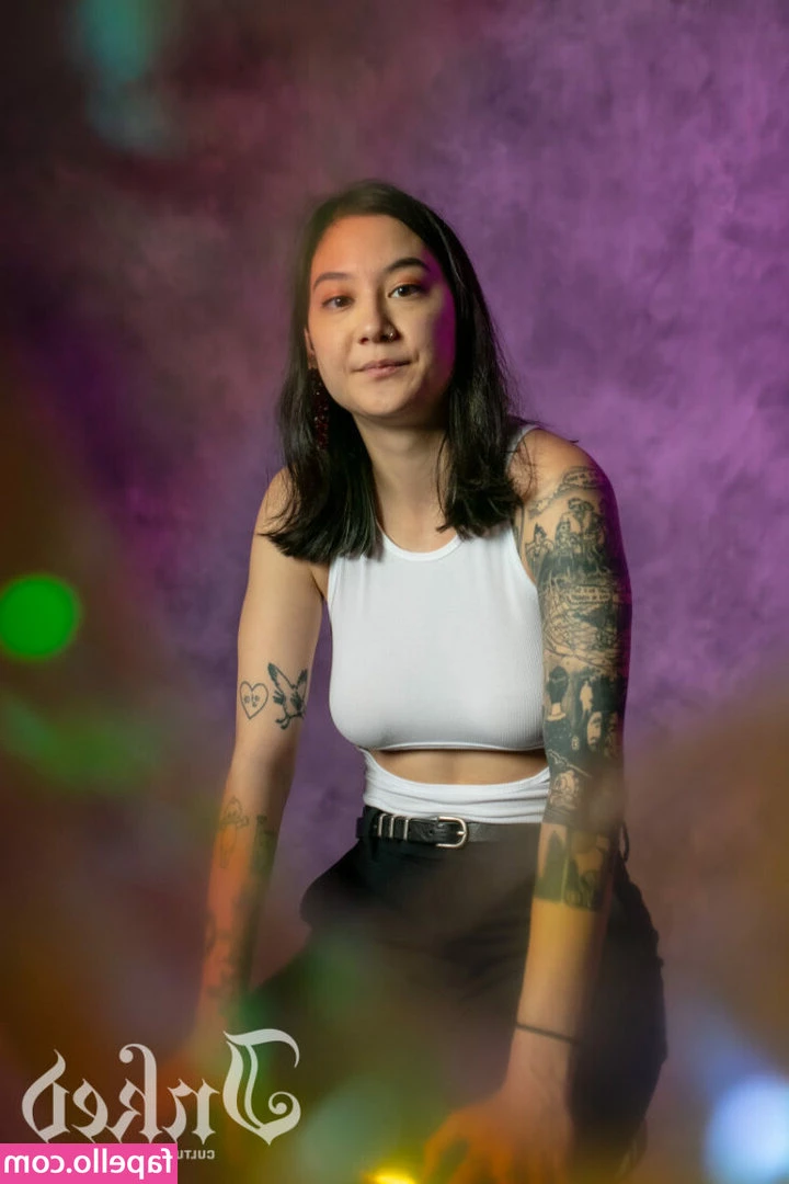 Japanese Breakfast [ japanese-breakfast ] - Una vez un amigo me dijo que la gente que lo primero que hace al