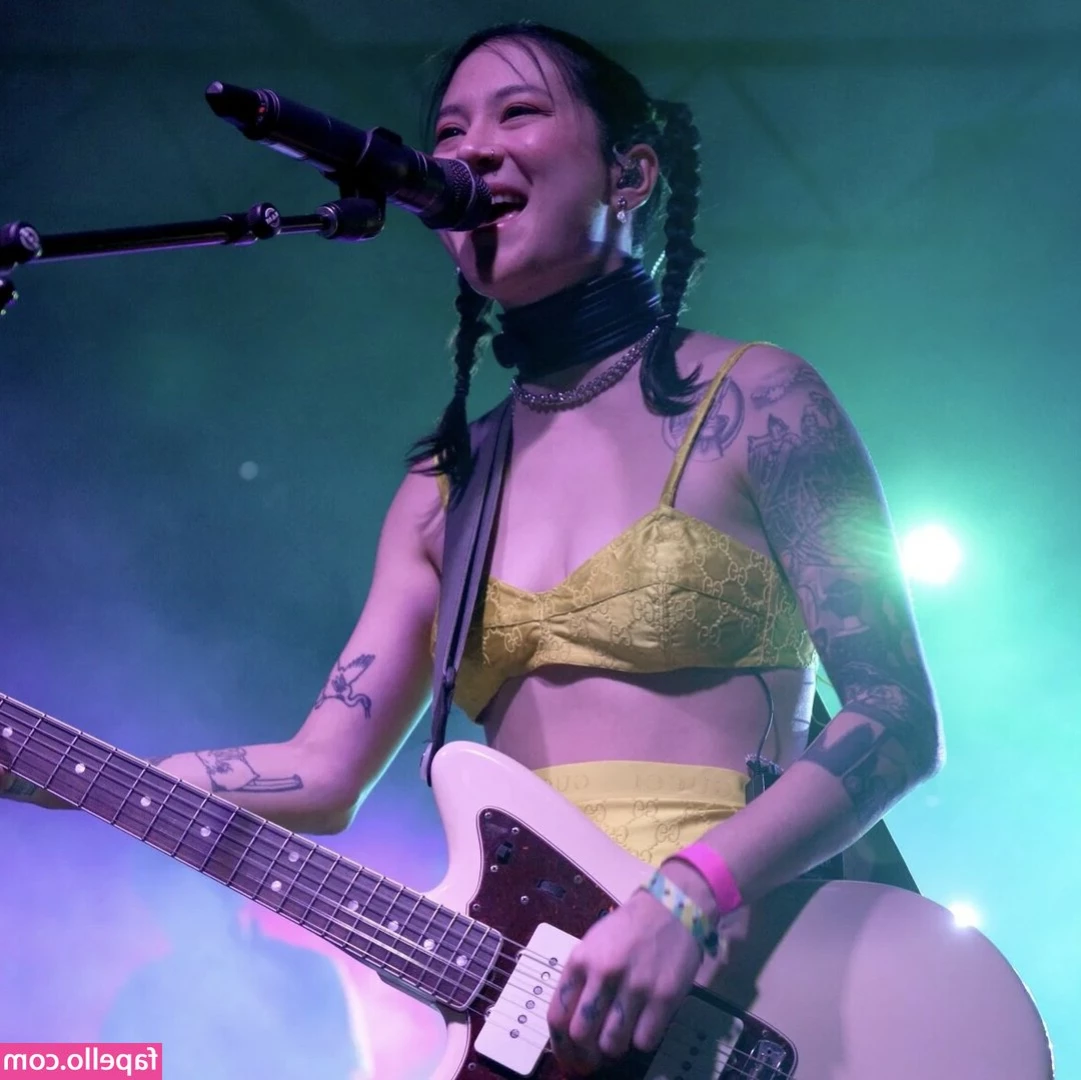 Japanese Breakfast [ japanese-breakfast ] - Sabia que de 4 é a minha posição preferida