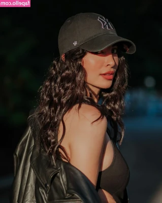 Elwa Saleh [ elwa-saleh ] - I need some spankies 😈