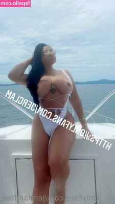 jerglamfree - Side boob ♥️