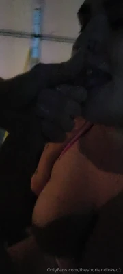 theshortandinked1 - Hi🙃 how many of y’all are here specifically for bush and body