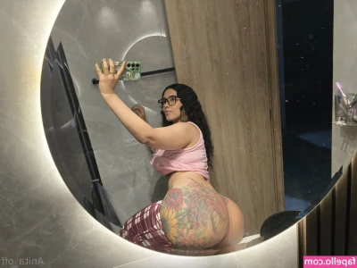 Valeria Keeler [ valeria-keeler ] - Bringing in a touch of sparkle this Titty Tuesday as we get excited