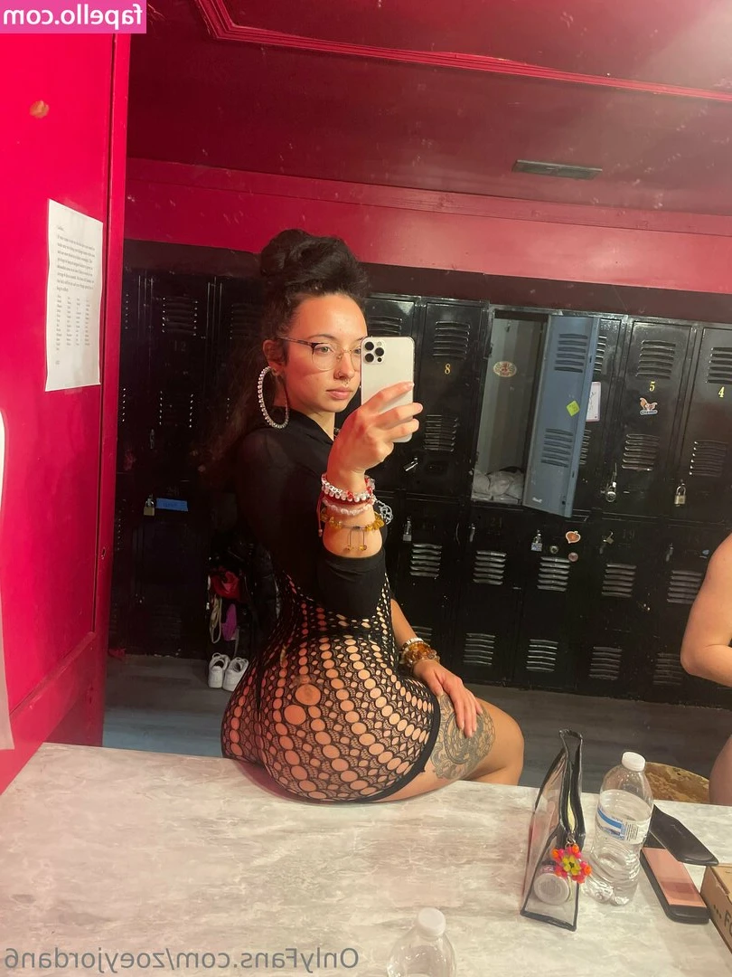 zoeyjordan6 - Had a nice day hiding from your wife masturbating in the bathroom in