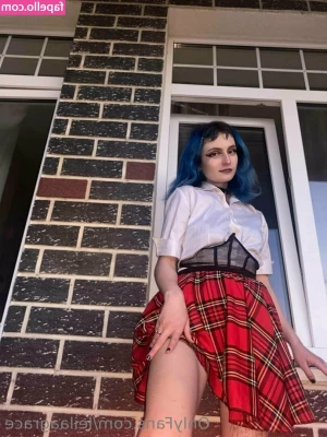 leilaagrace - Which toy do you think I used?