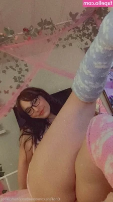 Angel Babi [ angel-babi ] - Strings ... and things 🍑