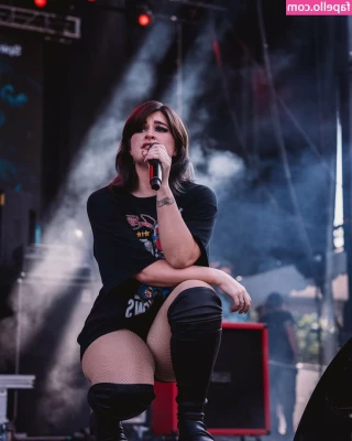 Courtney LaPlante [ courtney-laplante ] - Wanna dance 💃😉😻🔥