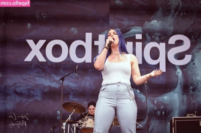 Courtney LaPlante [ courtney-laplante ] - Wanting you behind me right now 🥺