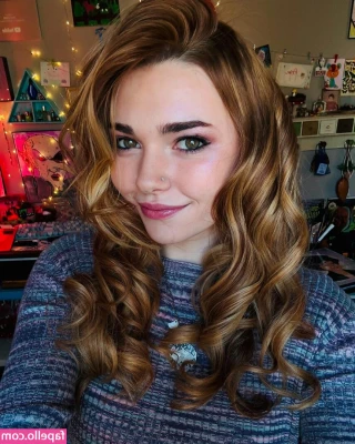 Emmy Beth [ emmy-beth ] - Good afternoon 👋🥰