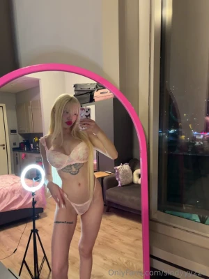 sindyyy228 - Who’s going to spoil me today? Any real men out there?