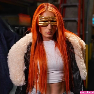 Becky Lynch [ becky-lynch ] - Hey stop staring at my ass go check your dms