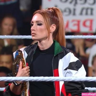 Becky Lynch [ becky-lynch ] - My toes are ready to be sucked... at the park 👣👅💦