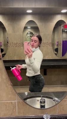 Brooklynnbunny27 - Up at 3am playing with my toy