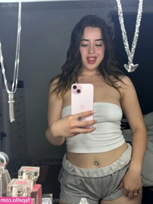 Brooklynnbunny27 - Tip me 5 $ and I will answer any question in DM 😍😍😍 even the