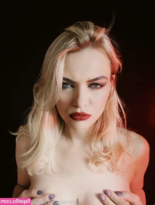 anastasyiaqueen - Who wanna lick and clean ? Hand up!