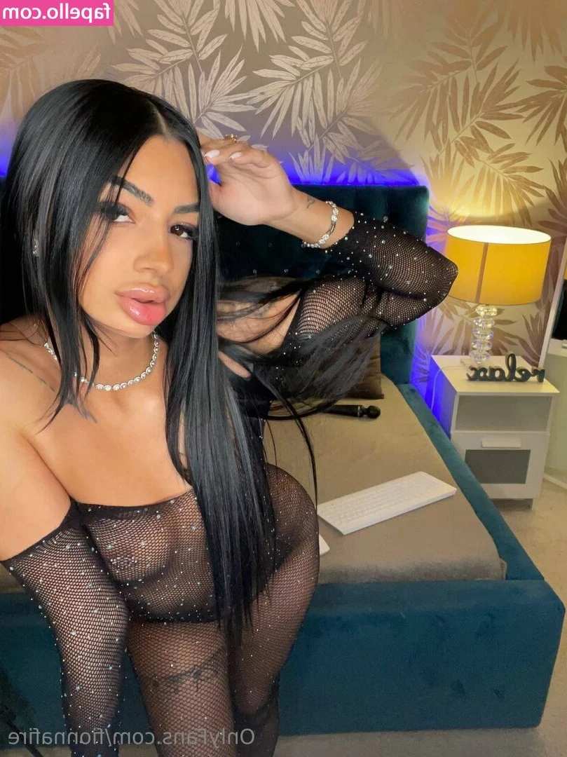 fionnafire - Im bored babe    where are you babe  Don t leave me waiting