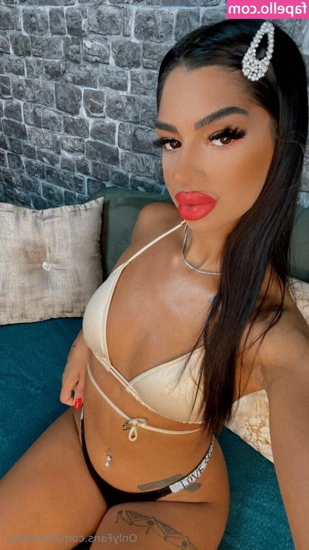 fionnafire - Merry Christmas Buncensored! 🎄🎁  New 🌶️ Tiers Available on