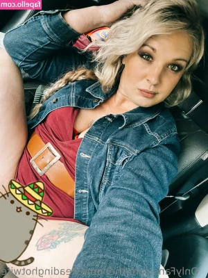 darkvixenent - Dirty socks for a lucky fan 🥵