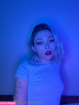 strwbrr - Be honest... Have you ever thought about my phat cheeks while you
