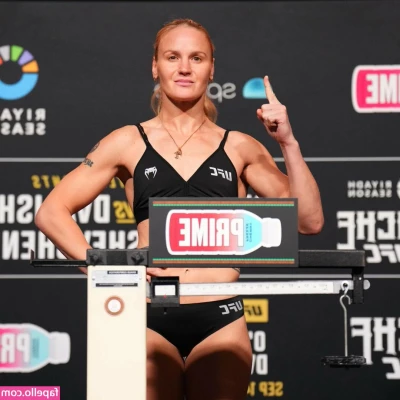 Valentina Shevchenko [ valentina-shevchenko ] - Come shower with me