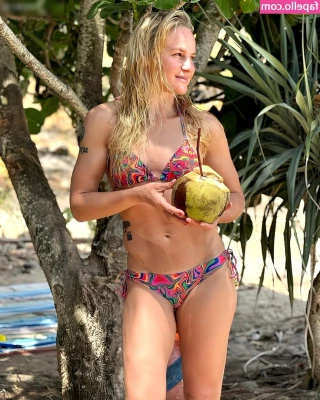 Valentina Shevchenko [ valentina-shevchenko ] - Tastes good Stay Sexy Baby