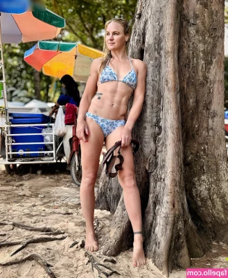 Valentina Shevchenko [ valentina-shevchenko ] - Get excited because I’m going to be live streaming here on my page