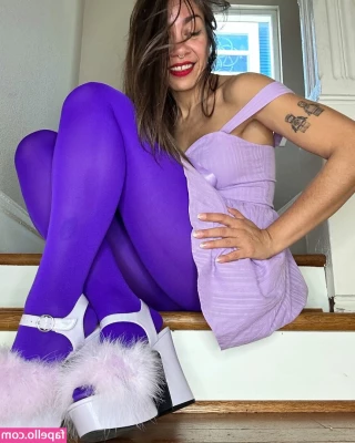 Sophia Paloma [ sophia-paloma ] - 💕😛 If you don't eat pussy, keep walking 😛💕