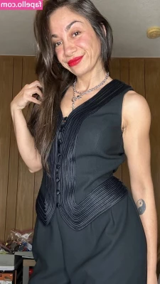 Sophia Paloma [ sophia-paloma ] - 🤩  SEXIEST EIGHTEEN YEAR OLD ON OF  🤩@draken_lady She’s a