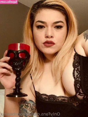 Hollyxx - Say goodbye to your ‘manhood’  Your a simp for me.😈
