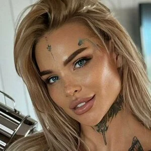 Oksana R