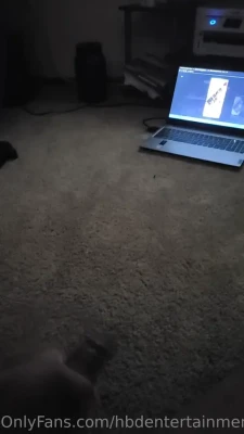 hbdentertainment - A Happy Tuesday blowjob to start your day today! Just DM me with
