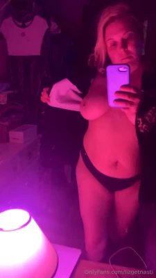lizgetnasti - Librarian Get Freaky