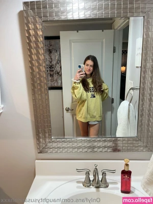 naughtysusannahxxx - I have a date tonight with a cute girl!! 💦🤙🏼😍