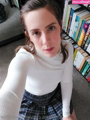 ellynaomifree - So sleepy   What does your bedtime routine look like  and are your