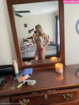 beckygimmiebecky - Step into my Office We have business to Discuss 😈 OPEN YOUR DM