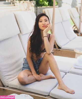 Zhangsta.io [ zhangsta-io ] - Finding a shirt that covers my tits wouod be cool🥲 At least i look