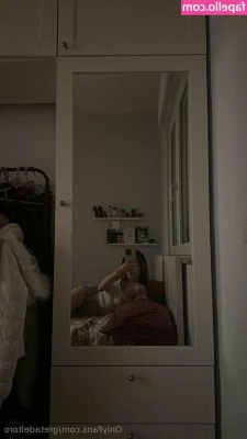 Gretadeltoro - i’m so excited for my livestream on here this friday at 3pm PST!