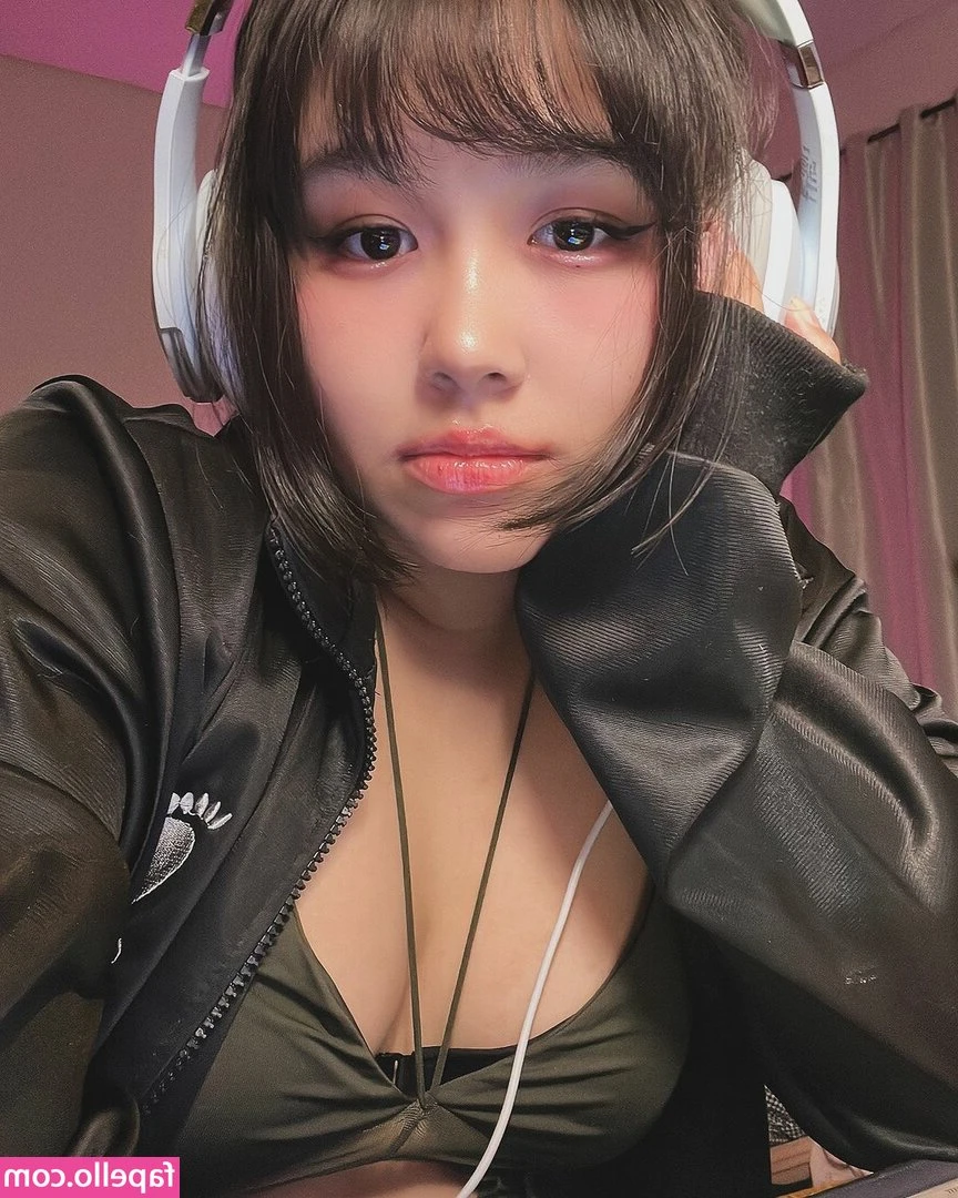 sadparu - Want to see how my stepson sucks her pussy?   @queanbritney @mamanita