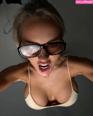 Erna Husko [ erna-husko ] - Sometimes the atmosphere is so electric that the soul feels called to