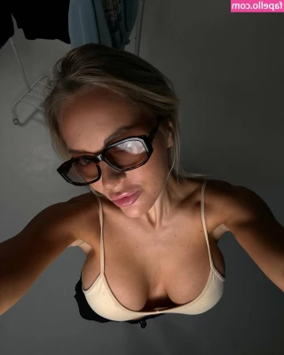Erna Husko [ erna-husko ] - Bondage Boobs