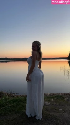 Erna Husko [ erna-husko ] - You're in for a good tongue work out 👅