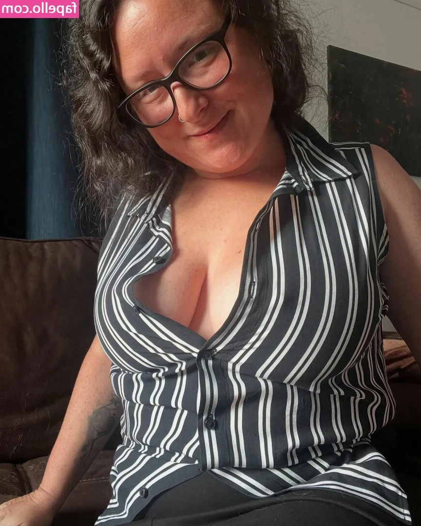 Cindy Graham [ cindy-graham ] - Are you going to give me your cum or am I going to have to take it?