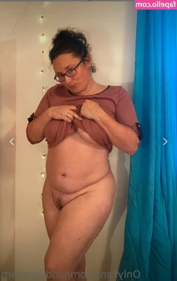 Cindy Graham [ cindy-graham ] - 😈...🤤...Are you going to pull my panties aside?